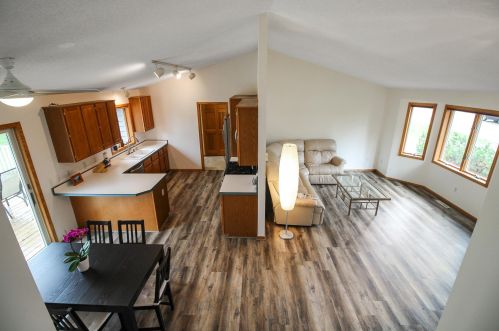 1819 Park Ridge Cir, Chaska, MN 55318-2815