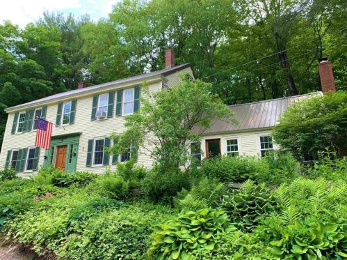 11 Water St, Bradford, NH 03221-3318