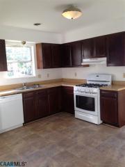 2039 Commonwealth Dr, Charlottesville VA  22901-2363 exterior