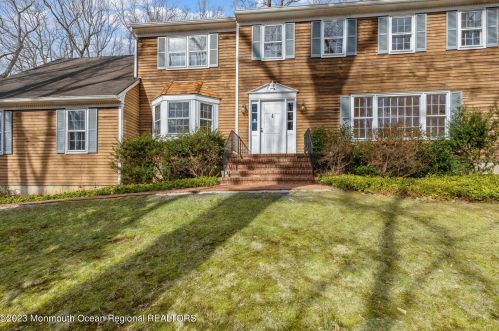 33 Ramsey Rd, Middletown, NJ 07748-3038