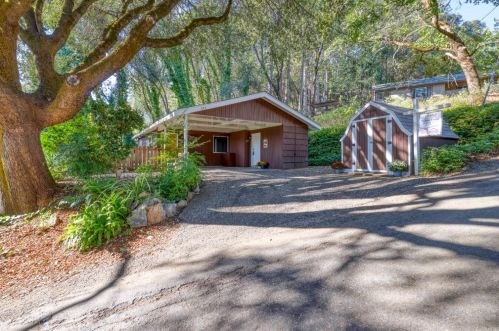 325 Hill Dr, Cape Horn, CA 95713-9402