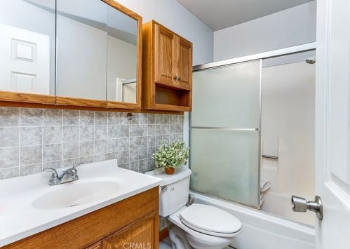 4890 Crest Ave, Riverside CA  92503-2942 exterior