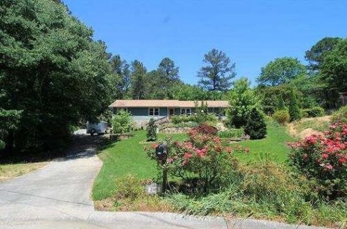 2185 Northfield Ct, Marietta, GA 30066-6439