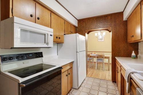 656 17th Ave, Saint Paul MN  55112-6523 exterior