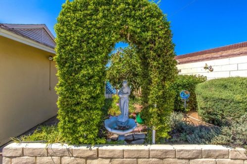 3520 Watkins Dr, Riverside CA  92507-4609 exterior