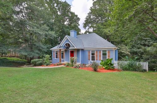 5556 Little Mill Rd, Buford, GA 30518-2206