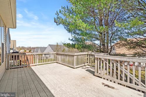 22 Honey Flower Dr, Trenton NJ  08620-9688 exterior