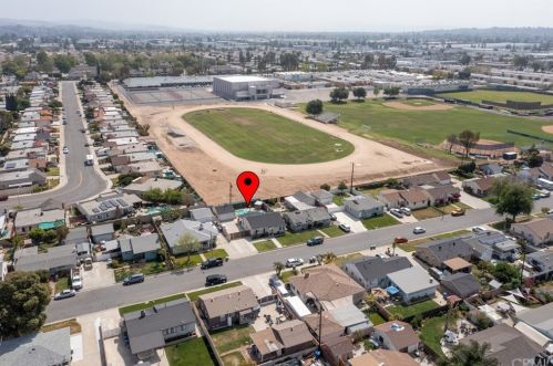 300 Fonda St, La Habra, CA 90631-4933