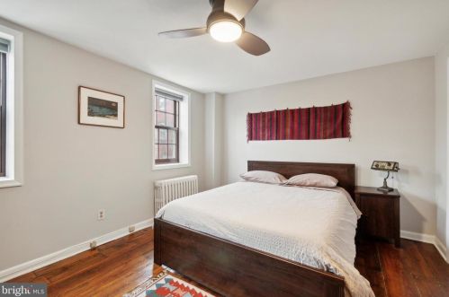 821 10th St, Philadelphia PA 19147-3726 exterior