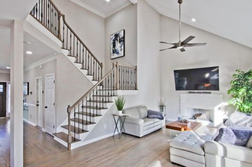 1898 Connemara Dr, Atlanta GA  30341-1565 exterior