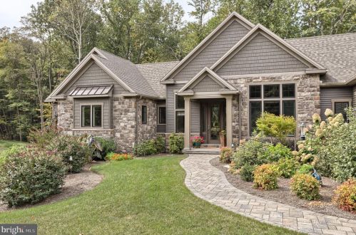 3220 Sutton Dr, Harrisburg, PA 17112-8438