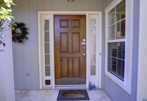 3214 Gateway Cir, Charlottesville, VA 22911-7475