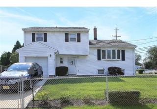 1 Waverly Dr, Edison, NJ 08817-4627