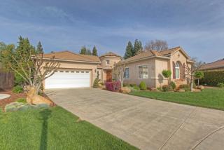 1661 Magnolia Ave, Clovis, CA 93619-4212