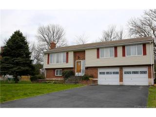 19 Ridge Crest Cir, Hartford, CT 06109-1049