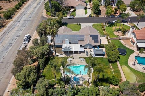 1678 Southport Dr, Riverside CA  92506-5449 exterior