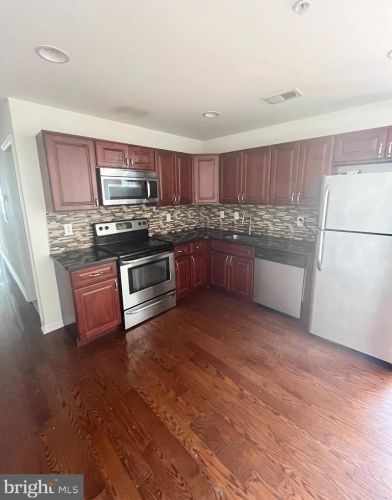 1811 Berks St, Philadelphia PA 19121-2053 exterior