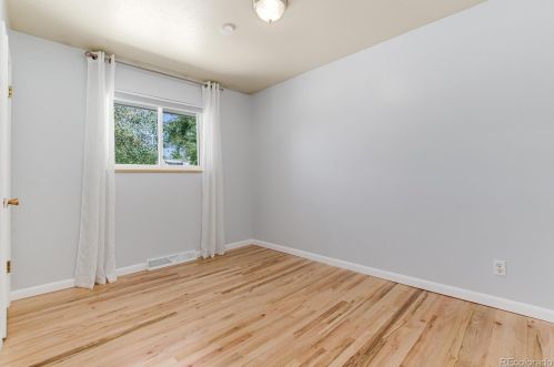 1080 Briarwood Dr, Denver CO exterior