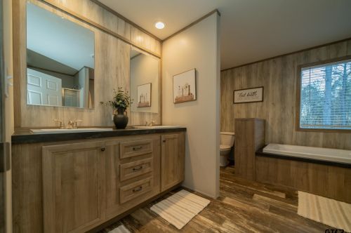 2396 Blocker Rd, Marshall TX 75672-3720 exterior