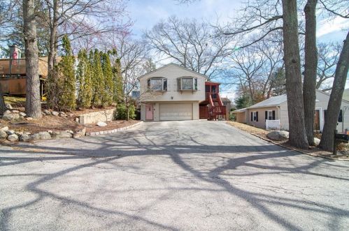 20 Elton St, Coventry, RI 02816-5546