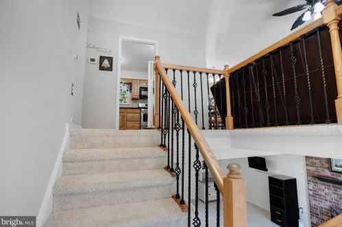 13446 Pinwheel Ct, Woodbridge, VA 22193-3902