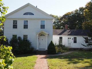 145 Ledge Hill Rd, Guilford CT  06437-1024 exterior