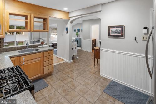 711 Greenman Rd, Tavistock NJ  08033-2719 exterior