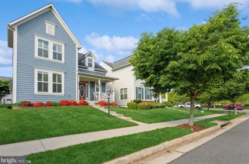 1306 Sands Cir, Fredericksburg, VA 22401-6645