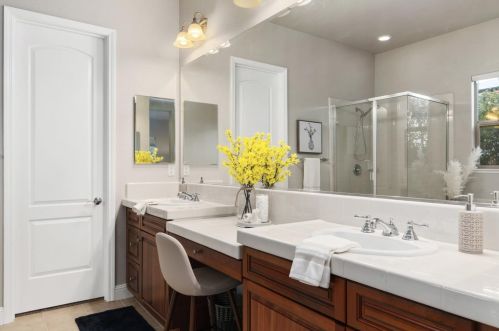 2017 Medici Way, Folsom CA  95762-4154 exterior
