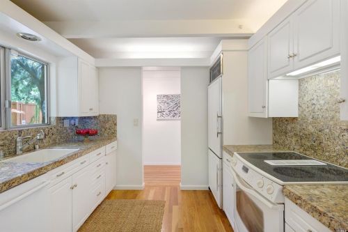 207 Murray Ave, San Rafael, CA 94904-2819