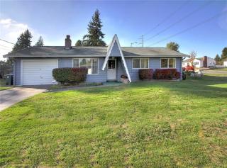 8402 G St, Tacoma, WA 98445-1922