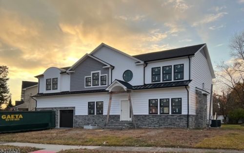 19 Winifred Dr, Paterson, NJ 07512-1109