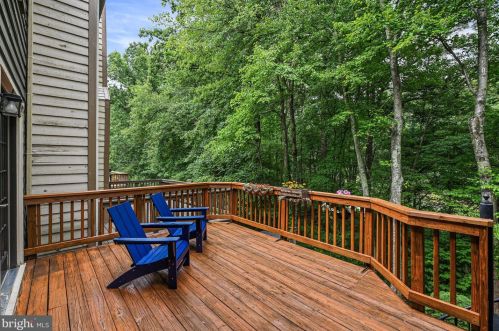 11760 Great Owl Cir, Herndon VA  20194-1169 exterior