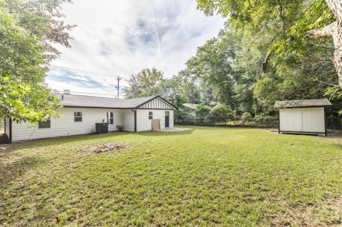715 Davis Dr, Warner Robins GA  31093-1935 exterior