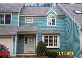 76 Peninsula Dr, Stratham, NH 03885-2351