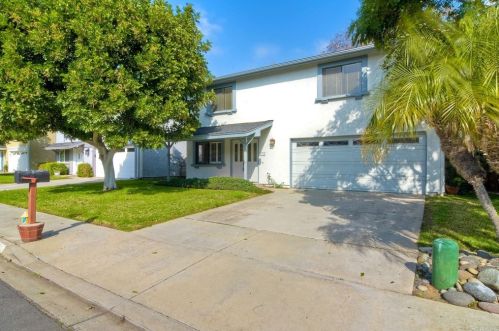 3830 Hibiscus Cir, Carlsbad, CA 92008-3379