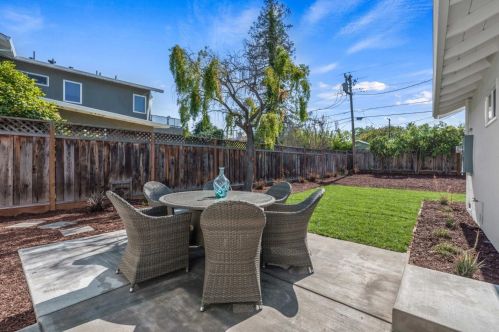 1335 Dunnock Way, Sunnyvale CA  94087-3441 exterior