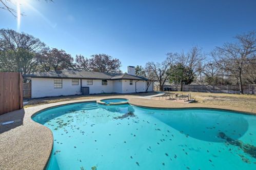 4313 Clayton Rd, Fort Worth TX  76116-8036 exterior