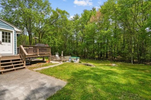 338 Camp Dixie Rd, Glocester RI  02859-2807 exterior