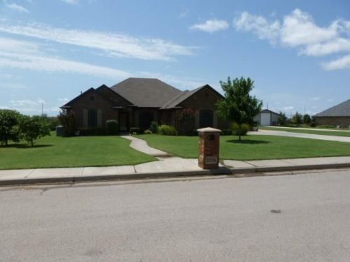 2574 Angela Ct, Piedmont, OK 73078-4224