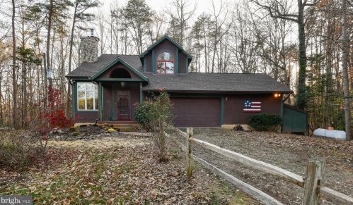 63 Skyline Dr, Fredericksburg, VA 22406-4035