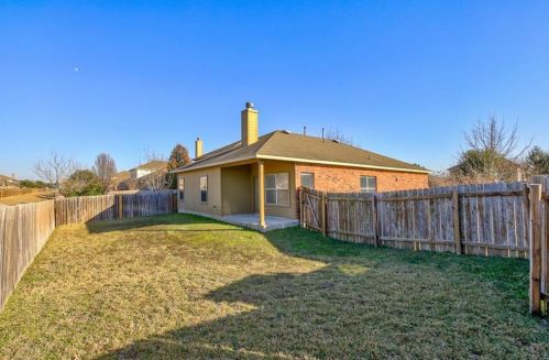 11000 Boundless Vly Dr, Austin TX  78754 exterior