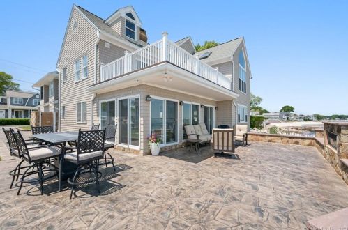 2 Sea Breeze Ave, Niantic CT  06357-3415 exterior