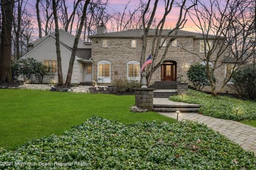 79 Cypress Neck Rd, Lincroft, NJ 07738-1009