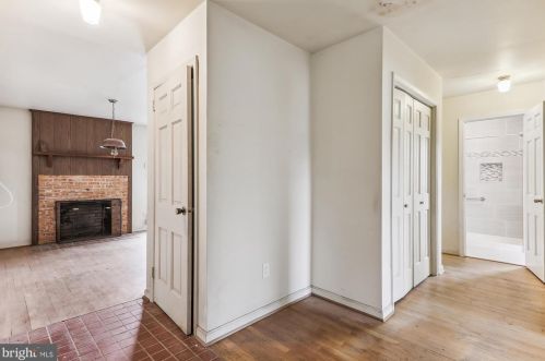 211 Ednor Rd, Silver Spring MD 20905-5134 exterior