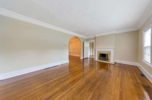 46 Delmont Dr, Atlanta GA  30305-3109 exterior