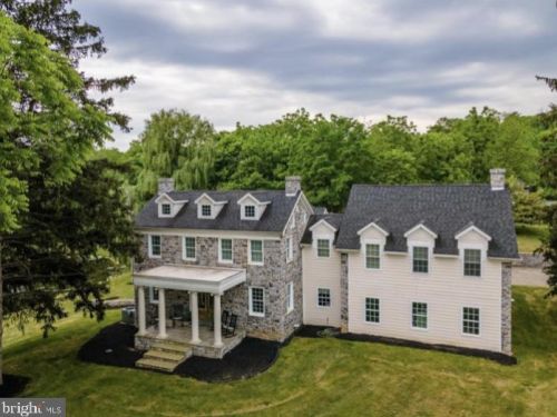 250 Richland Rd, Carlisle, PA 17015-7419