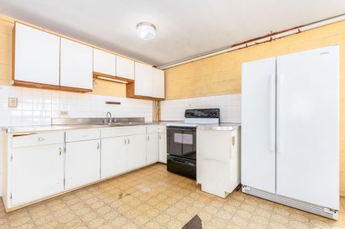 2015 Kealoha St, Honolulu HI  96819-4130 exterior