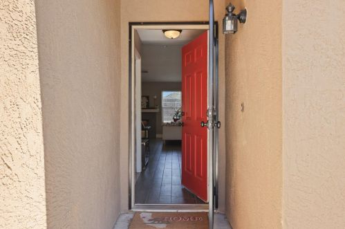 435 Shalako Dr, Valley Home, CA 95361-9689