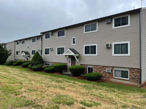 63 Evergreene, Wallingford CT  06492-2976 exterior